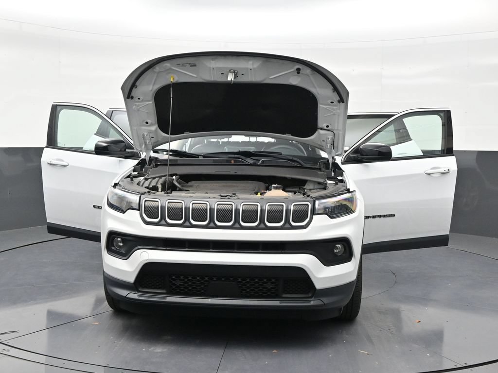 Used 2022 Jeep Compass Latitude FWD image 33