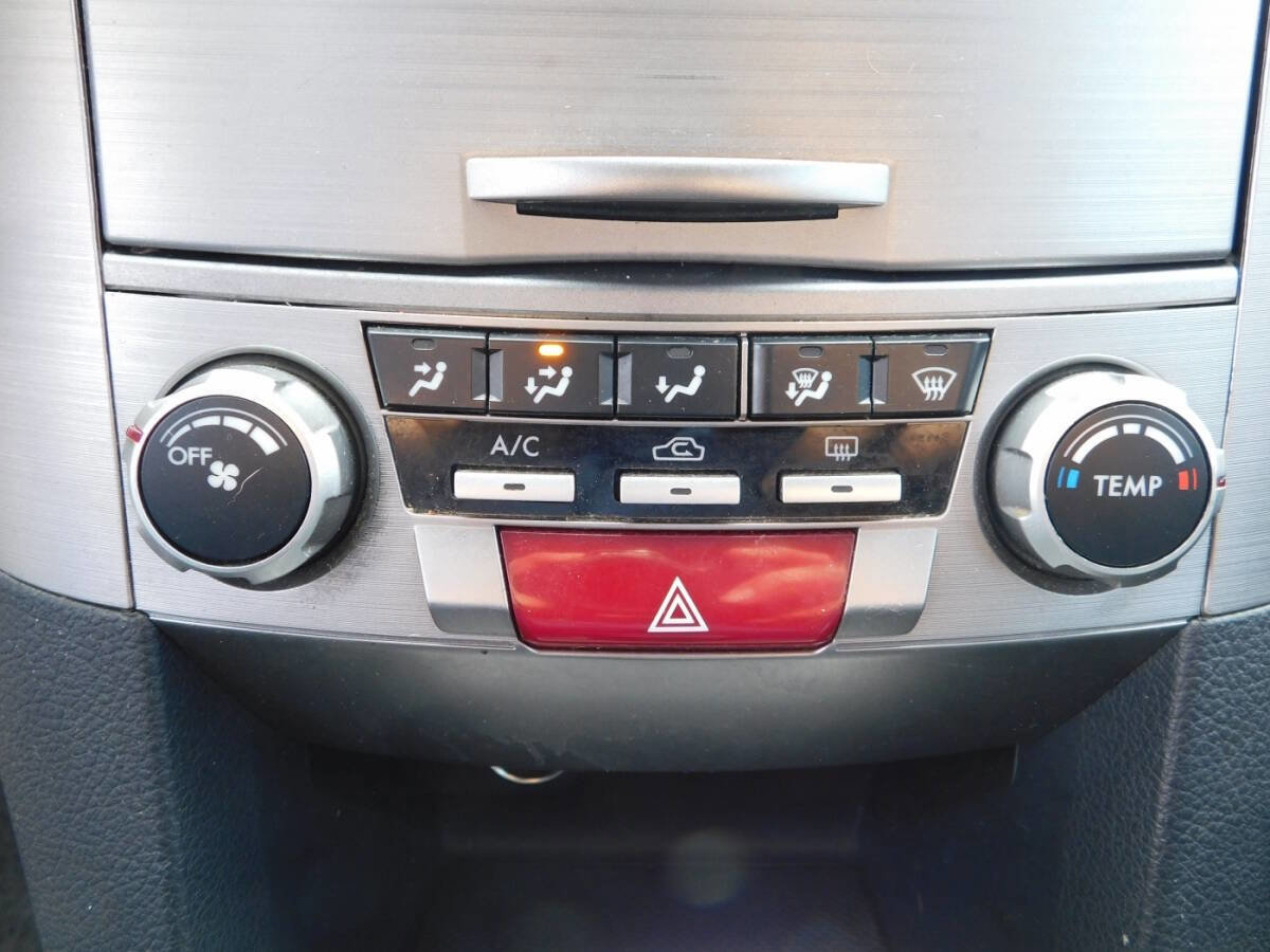 Used 2014 Subaru Outback 2.5i Premium AWD/4WD image 12