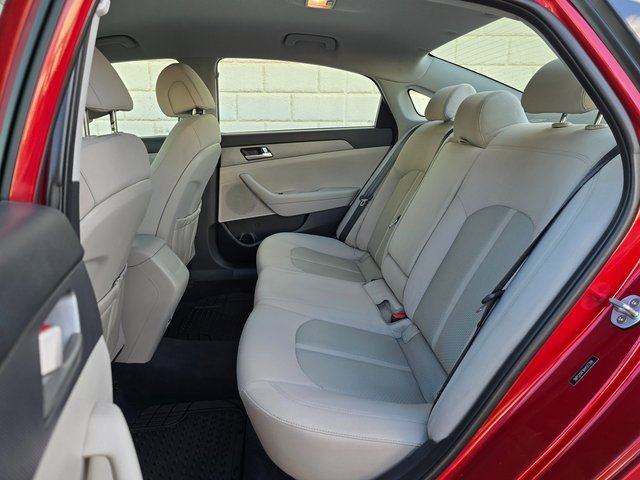 Used 2017 Hyundai Sonata SE image 19