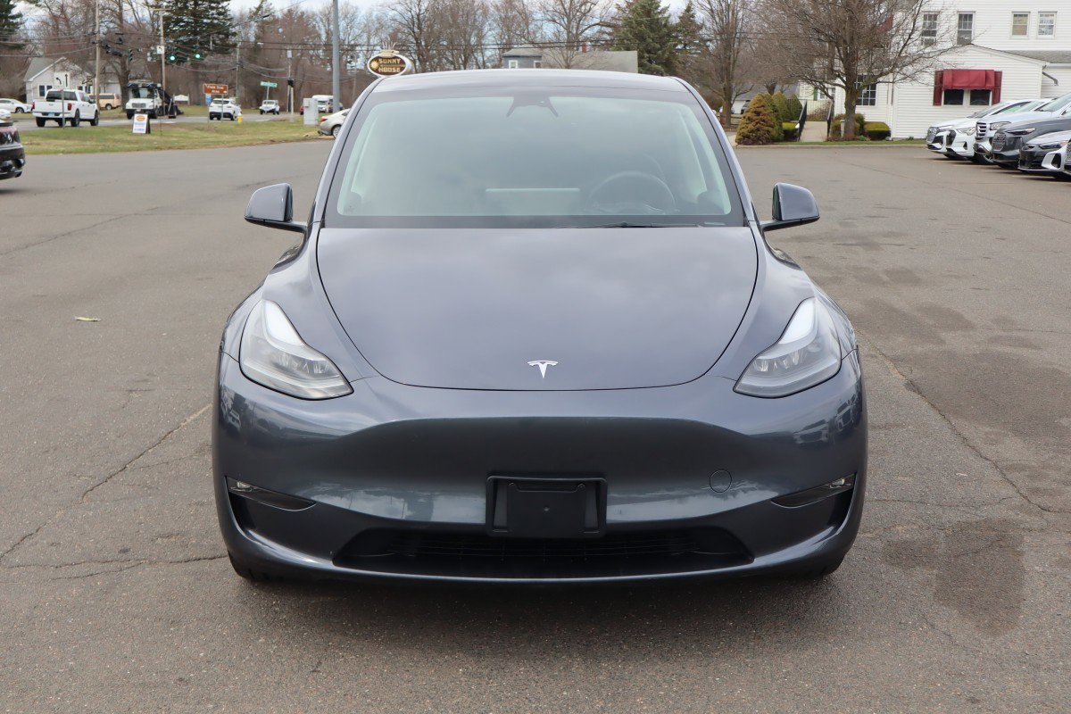 Used 2023 Tesla Model Y Long Range image 2