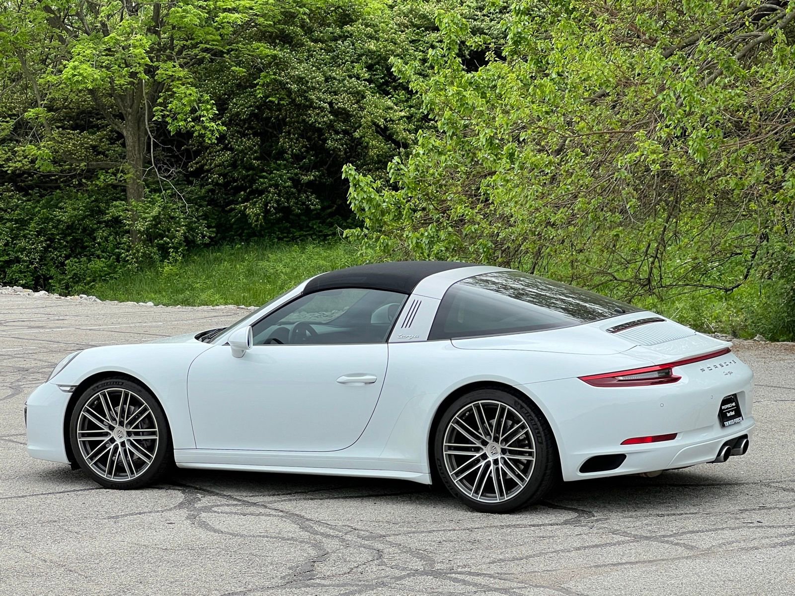 Certified 2019 Porsche 911 Targa 4 AWD/4WD image 3