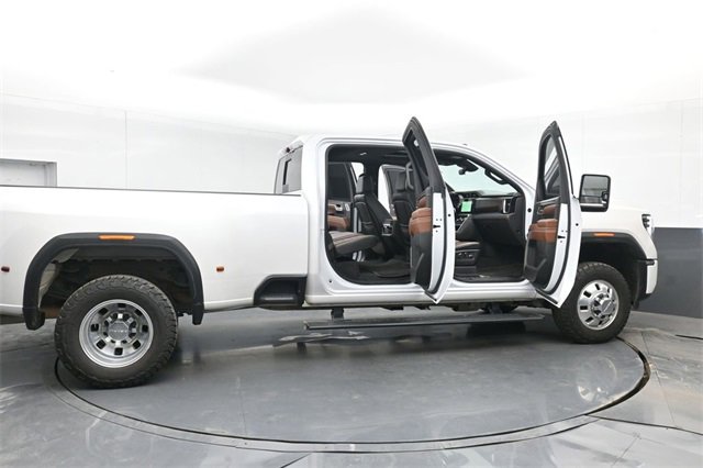 Used 2024 GMC Sierra 3500 Denali Ultimate image 54