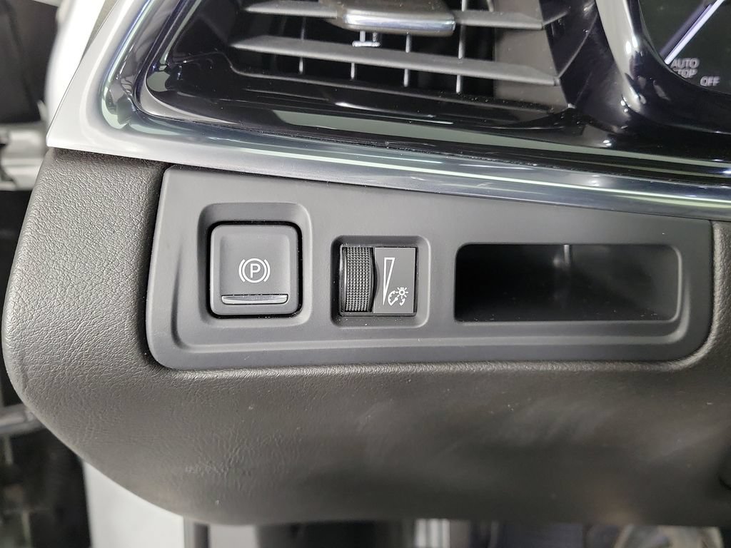 Used 2020 Cadillac XT6 Premium Luxury FWD image 33