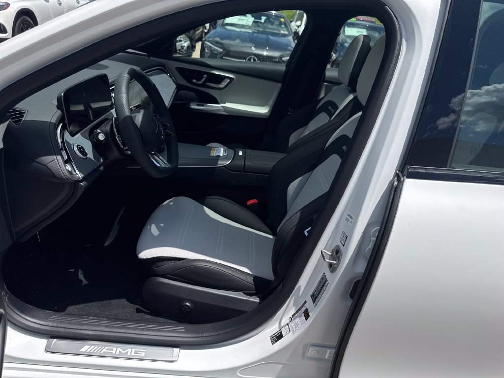New 2026 Mercedes-Benz E 53 AMG e 4MATIC Sedan image 8