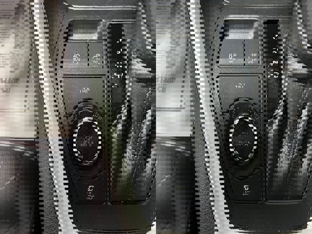 Used 2020 Toyota RAV4 XLE w/ Convenience Package image 13