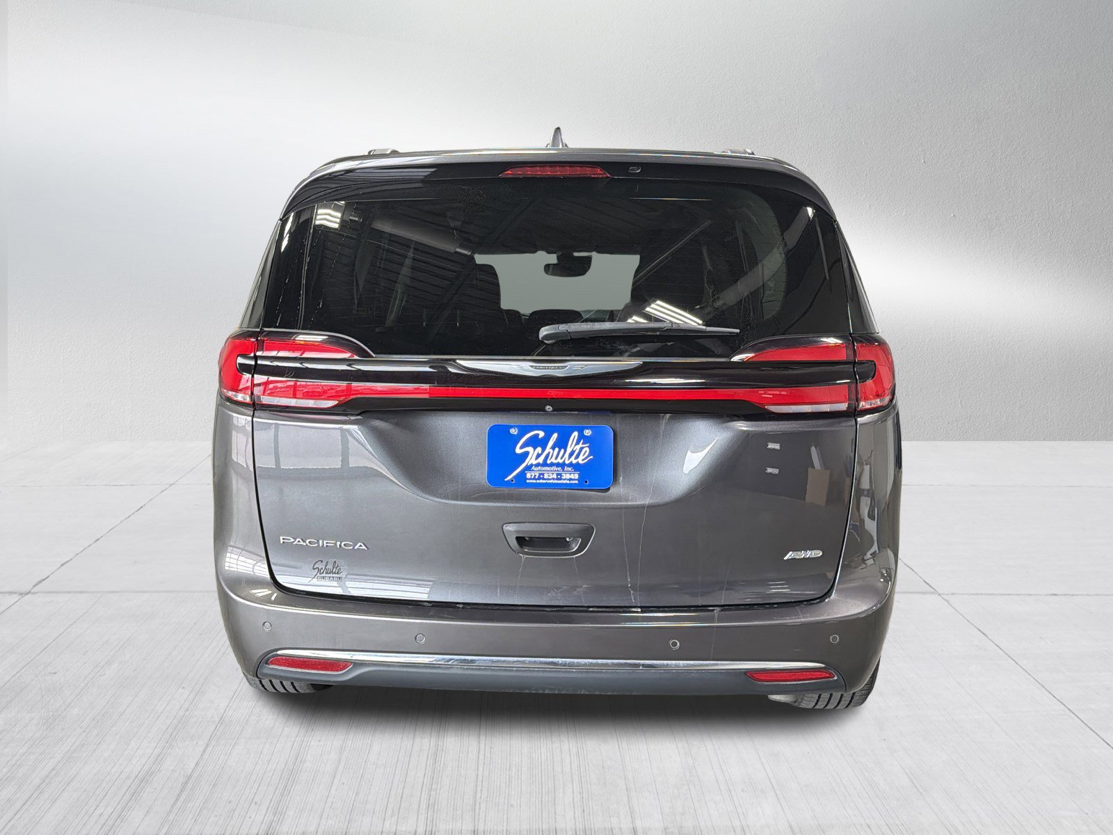 Used 2022 Chrysler Pacifica Touring-L w/ Uconnect Theater Family Group image 6
