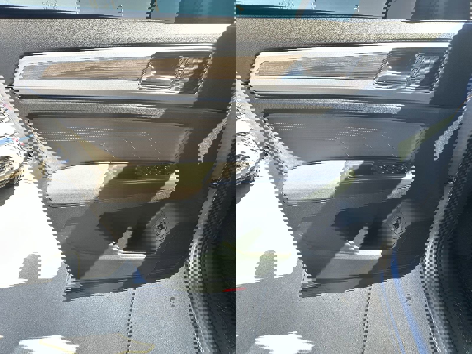 Used 2022 Volkswagen Atlas SEL image 23