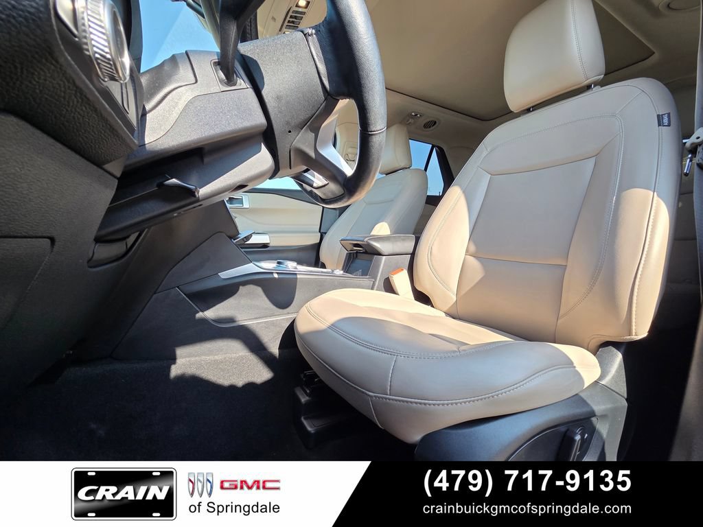 Used 2023 Ford Explorer XLT w/ Equipment Group 202A AWD/4WD image 24