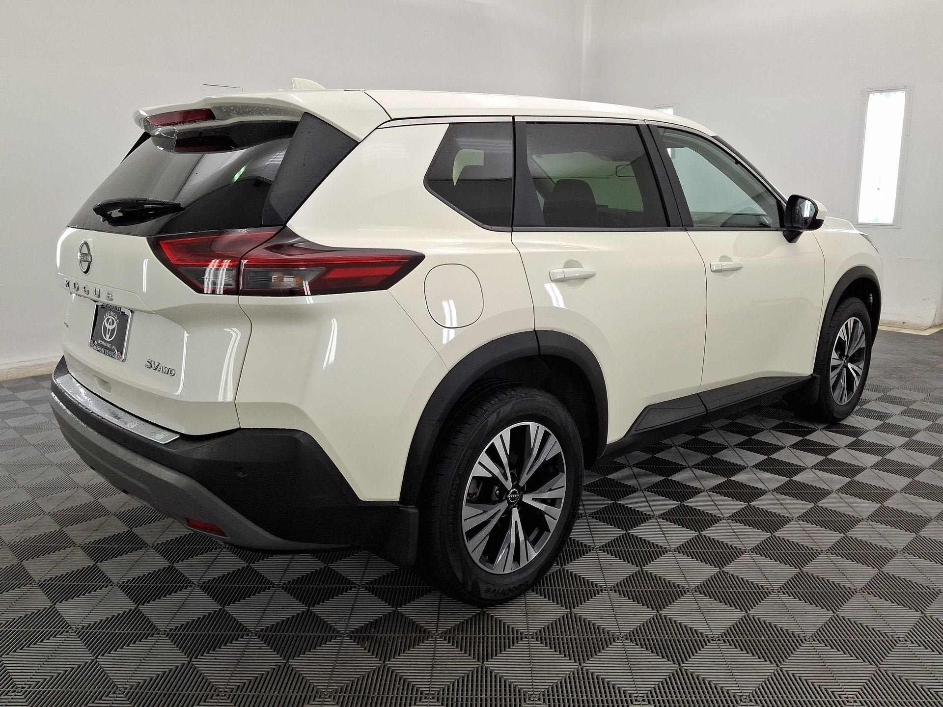 Used 2023 Nissan Rogue SV AWD/4WD image 24