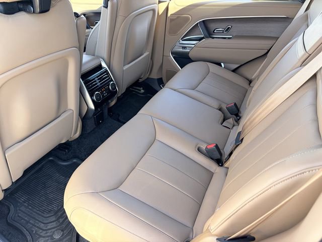 New 2026 Land Rover Range Rover SE image 15