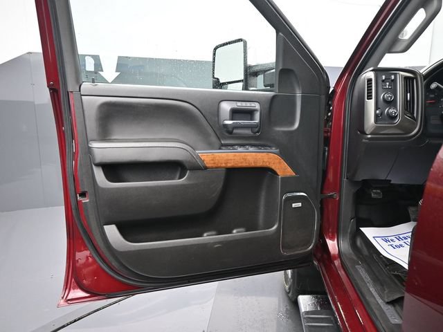 Used 2017 Chevrolet Silverado 2500 High Country w/ Duramax Plus Package AWD/4WD image 9
