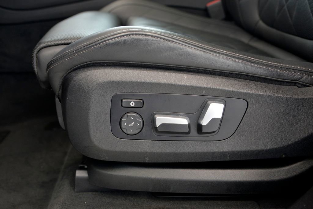 Used 2023 BMW X5 xDrive40i w/ Executive Package image 18