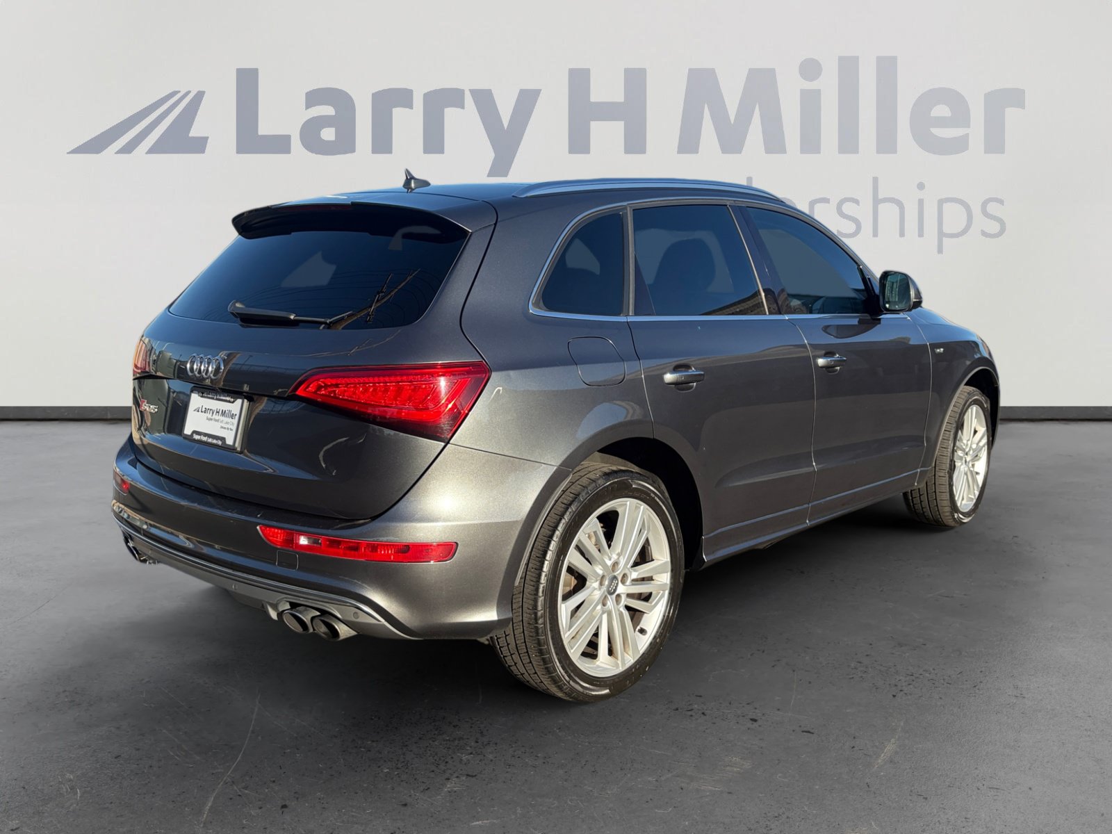 Used 2016 Audi SQ5 Premium Plus w/ Technology Package AWD/4WD image 5