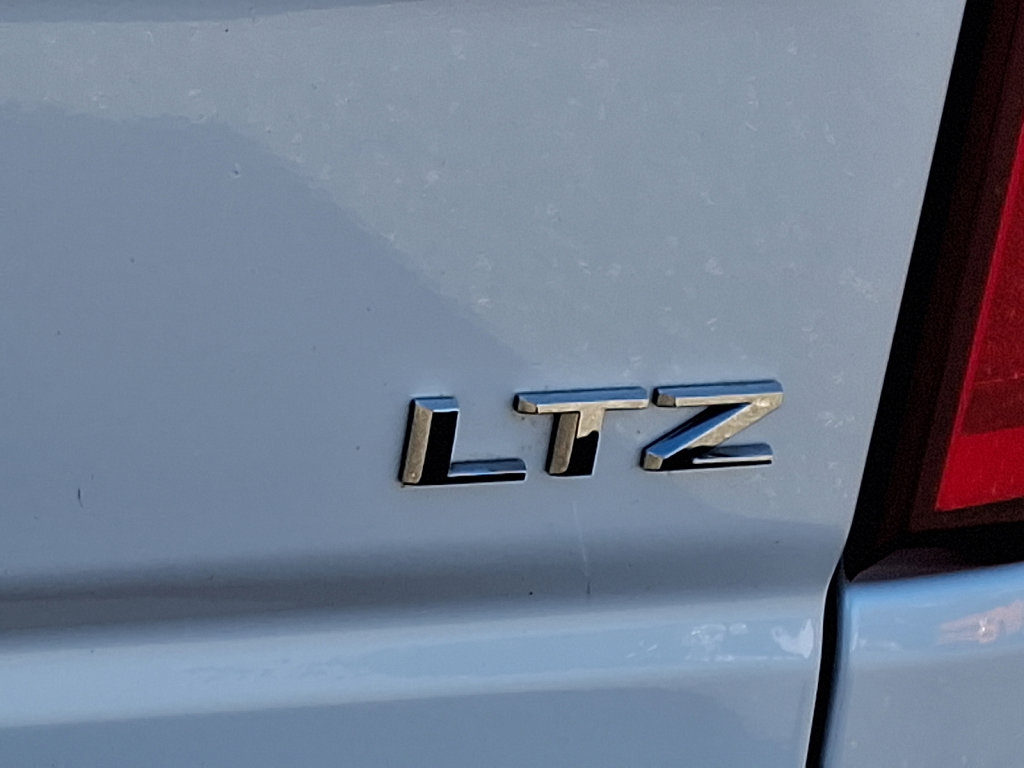 Used 2019 Chevrolet Silverado 1500 LTZ w/ LTZ Premium Package image 17