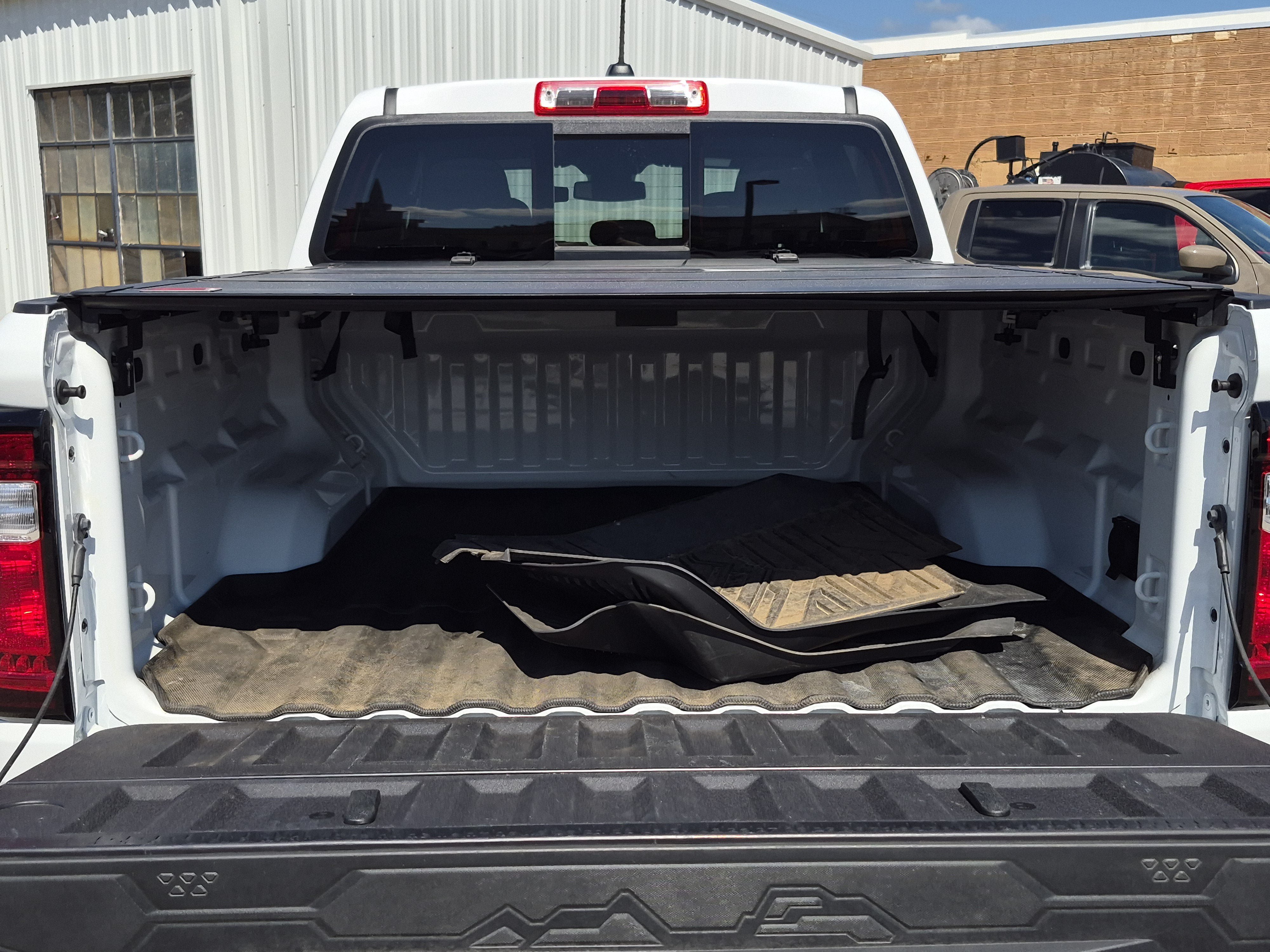 Used 2024 GMC Canyon Elevation w/ Convenience Package AWD/4WD image 11