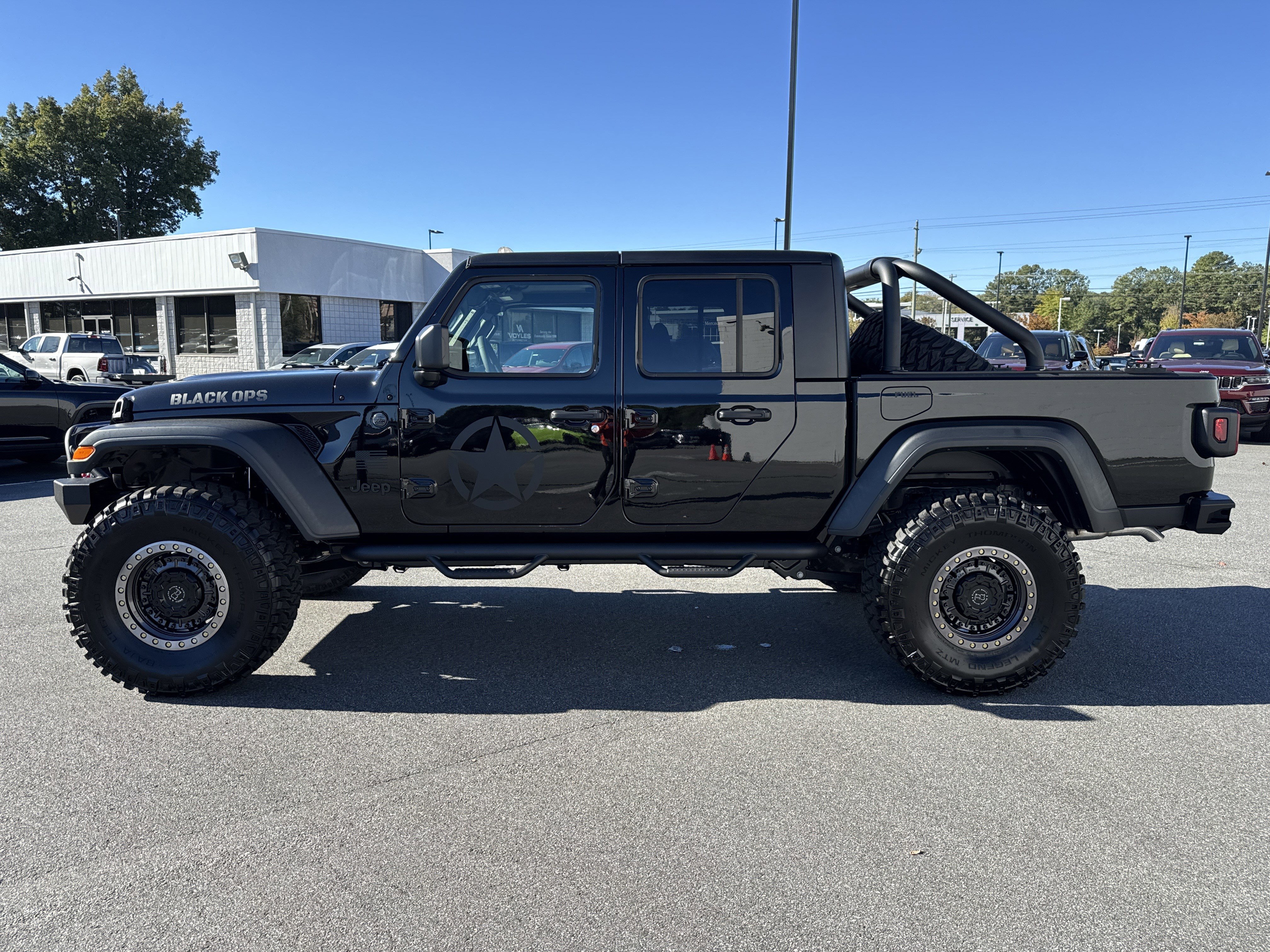 New 2025 Jeep Gladiator Sport image 4