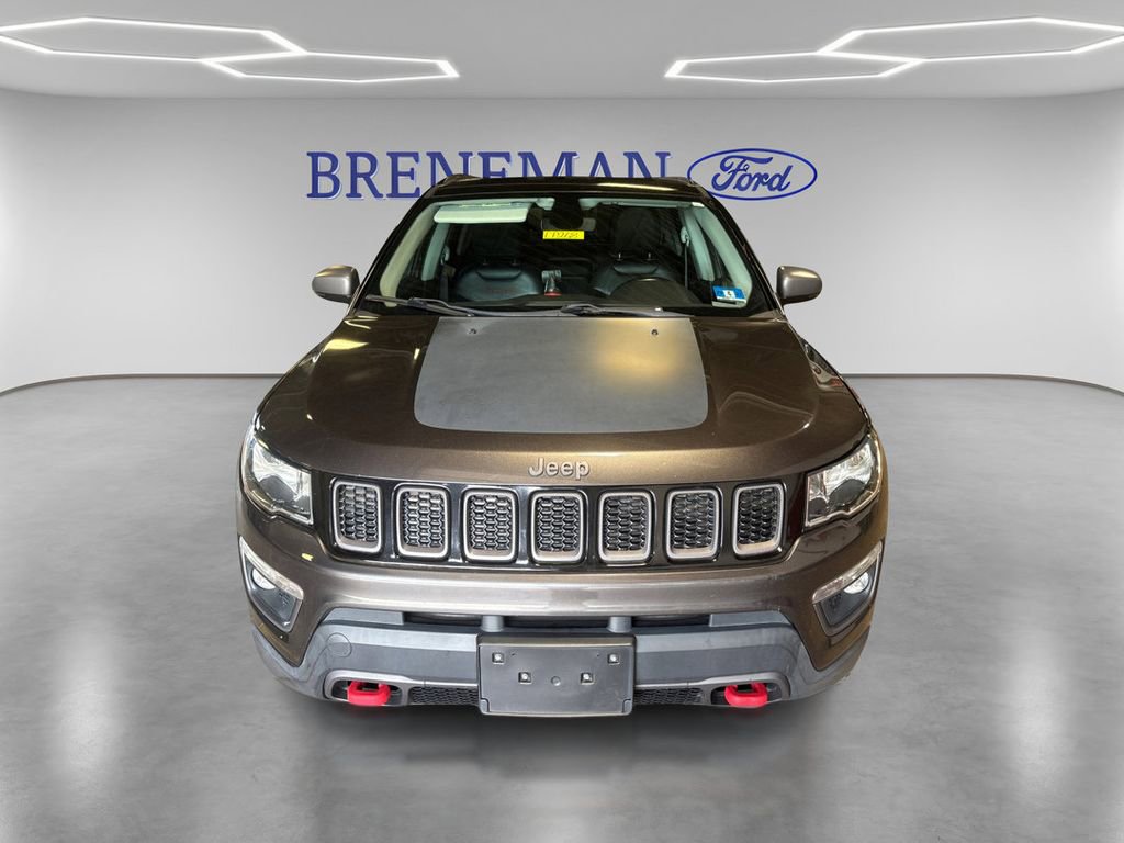 Used 2018 Jeep Compass Trailhawk AWD/4WD image 2