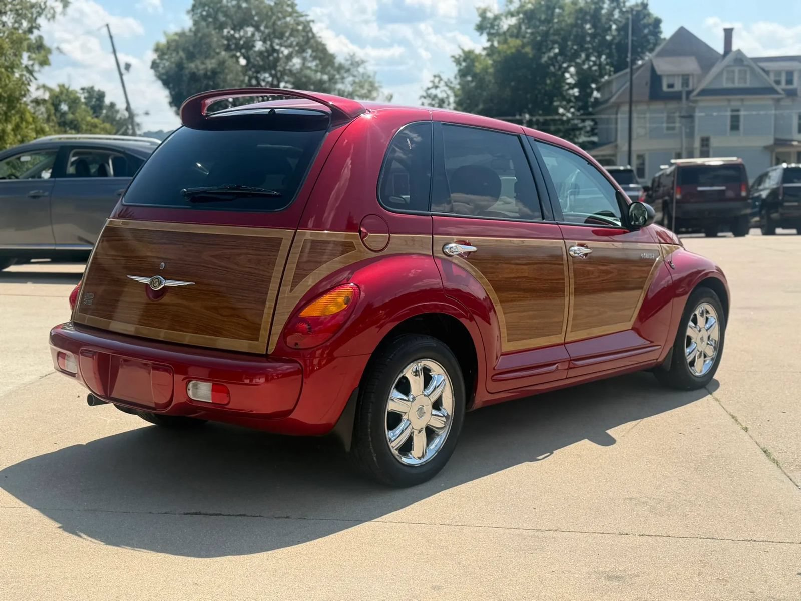 Used 2004 Chrysler PT Cruiser Limited FWD image 2