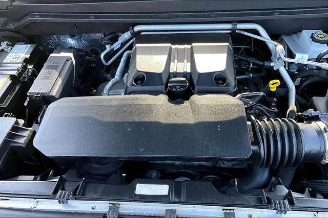 Used 2024 Chevrolet Colorado Trail Boss w/ Technology Package AWD/4WD image 32