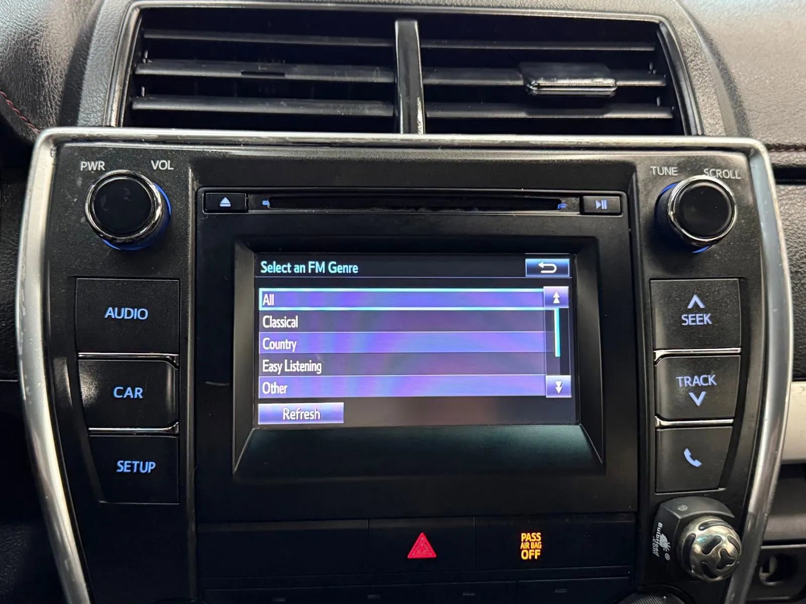 Used 2017 Toyota Camry SE image 15