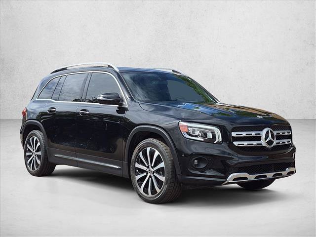 Used 2023 Mercedes-Benz GLB 250 4MATIC w/ Premium Package image 3