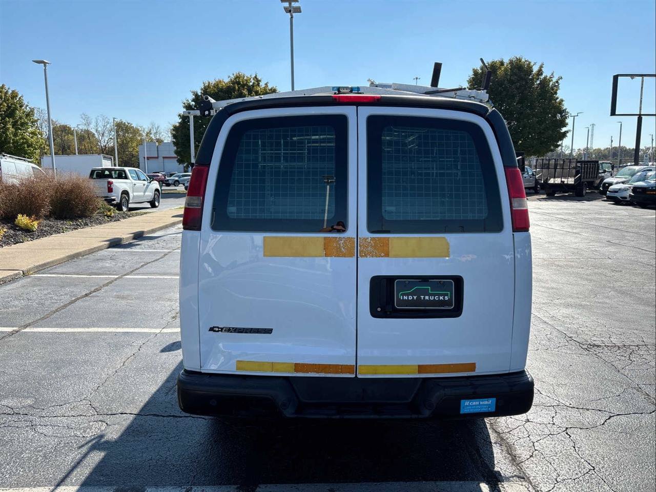 Used 2017 Chevrolet Express 2500 RWD image 7