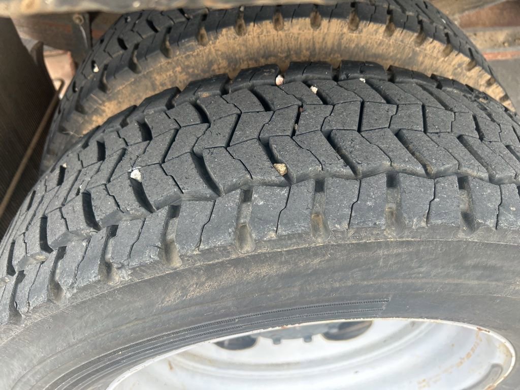 Used 2018 Ford F550 2WD Regular Cab Super Duty image 5