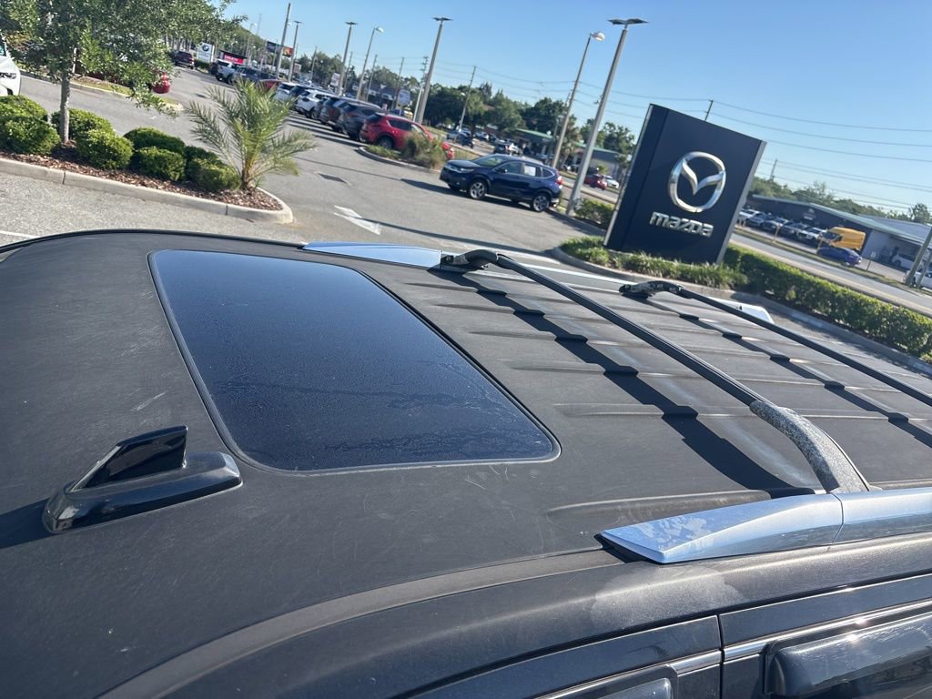 Used 2017 Cadillac Escalade Premium Luxury RWD image 23