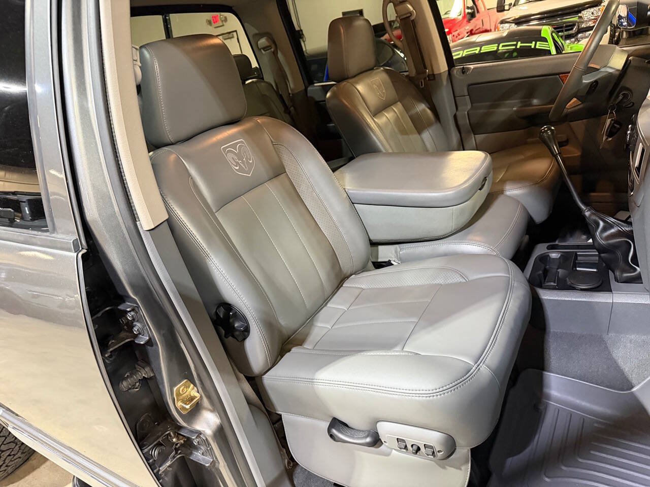 Used 2006 Dodge Ram 3500 Truck Laramie AWD/4WD image 36