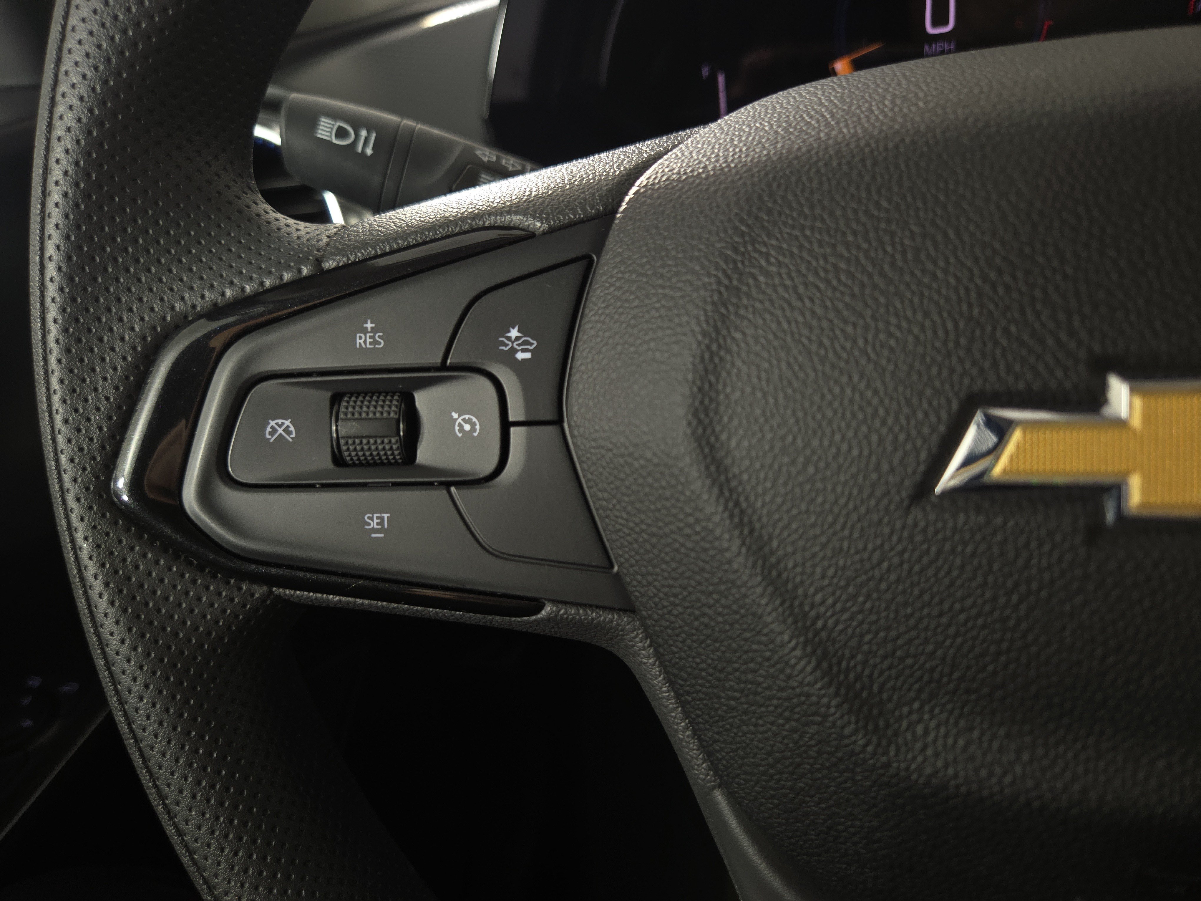 Certified 2025 Chevrolet Trax LT FWD image 15