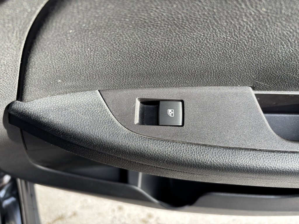 Used 2017 GMC Terrain SLE image 25