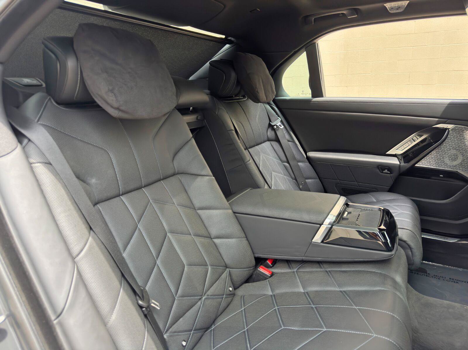 Used 2024 BMW i7 eDrive50 w/ M Sport Package RWD image 55