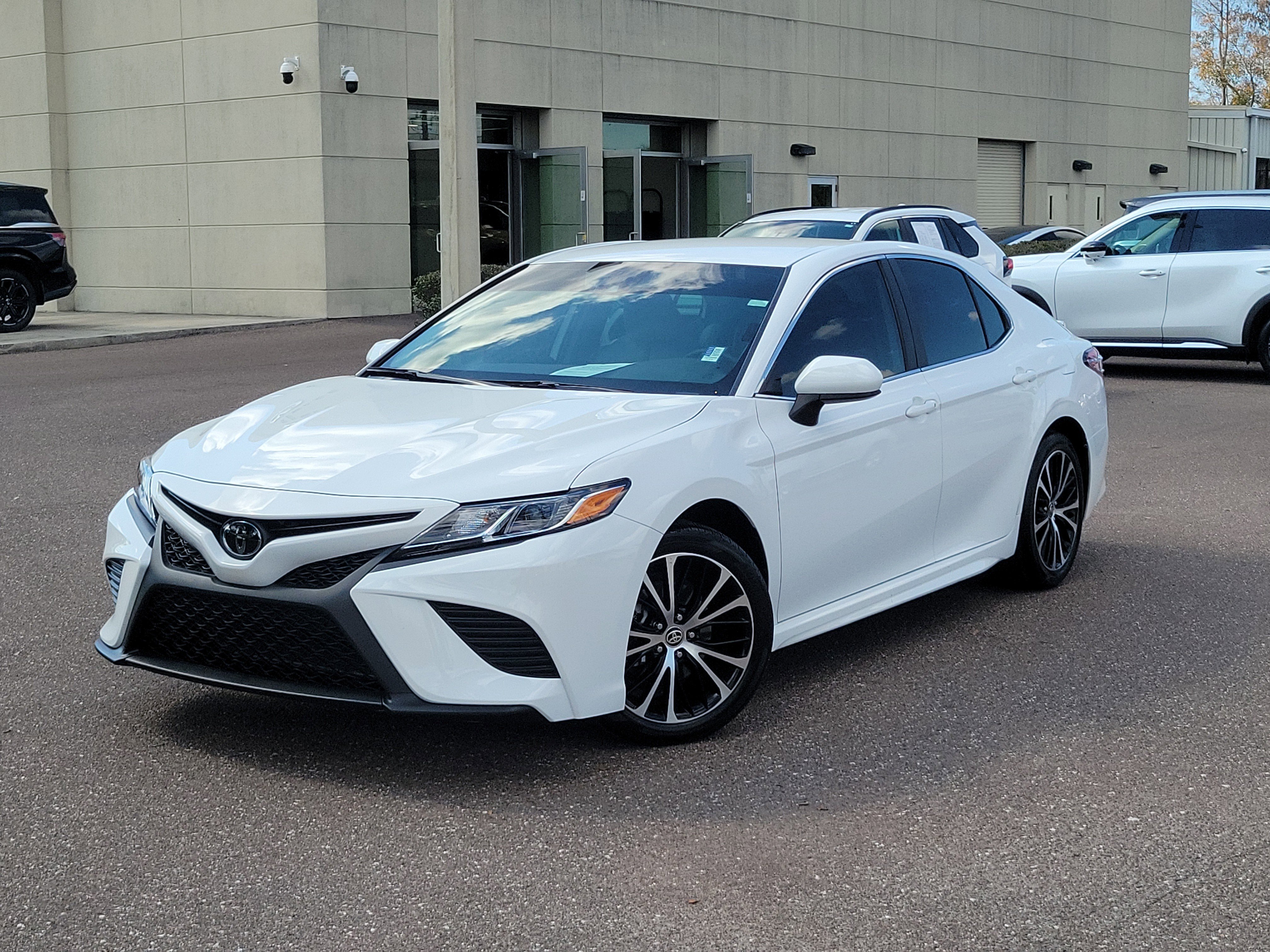 Used 2020 Toyota Camry SE