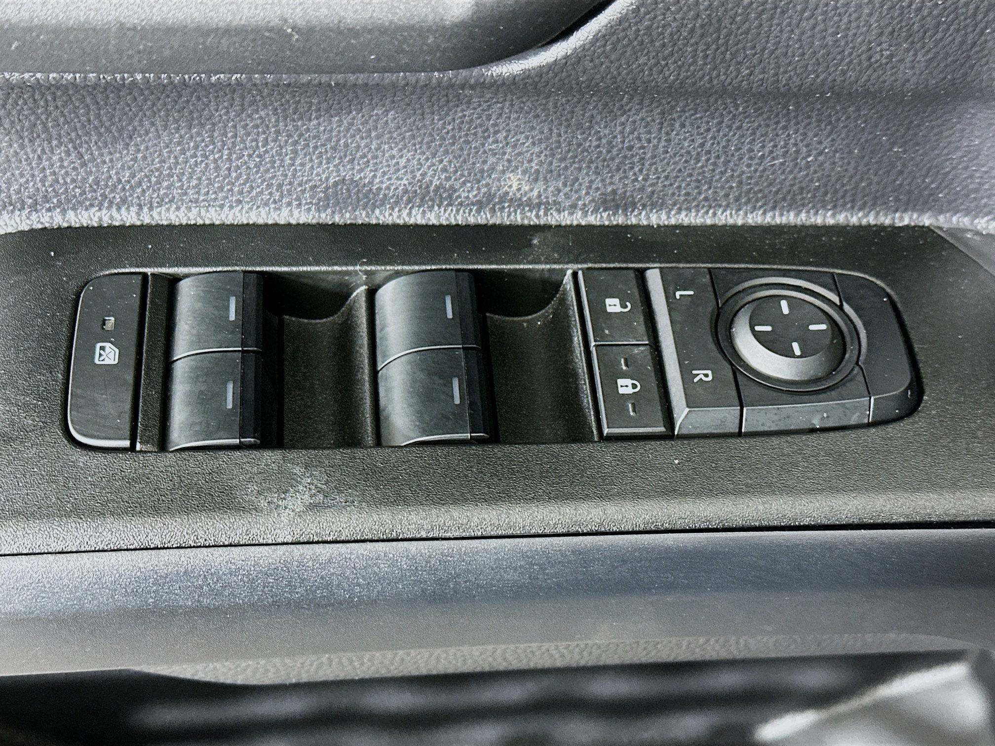 Used 2025 Toyota 4Runner SR5 image 15