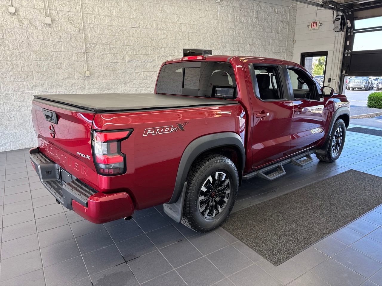 Used 2023 Nissan Frontier Pro-X w/ Technology Package RWD image 8