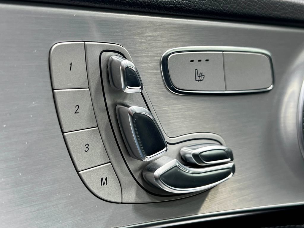 Used 2015 Mercedes-Benz C 300 4MATIC Sedan image 19