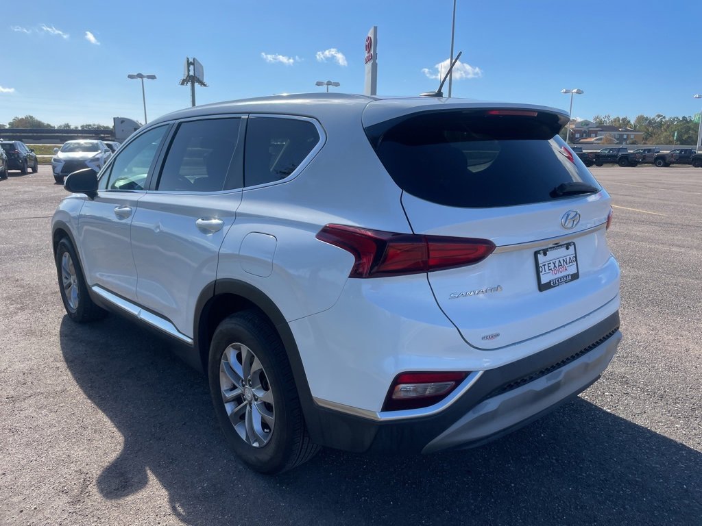 Used 2020 Hyundai Santa Fe SE image 5