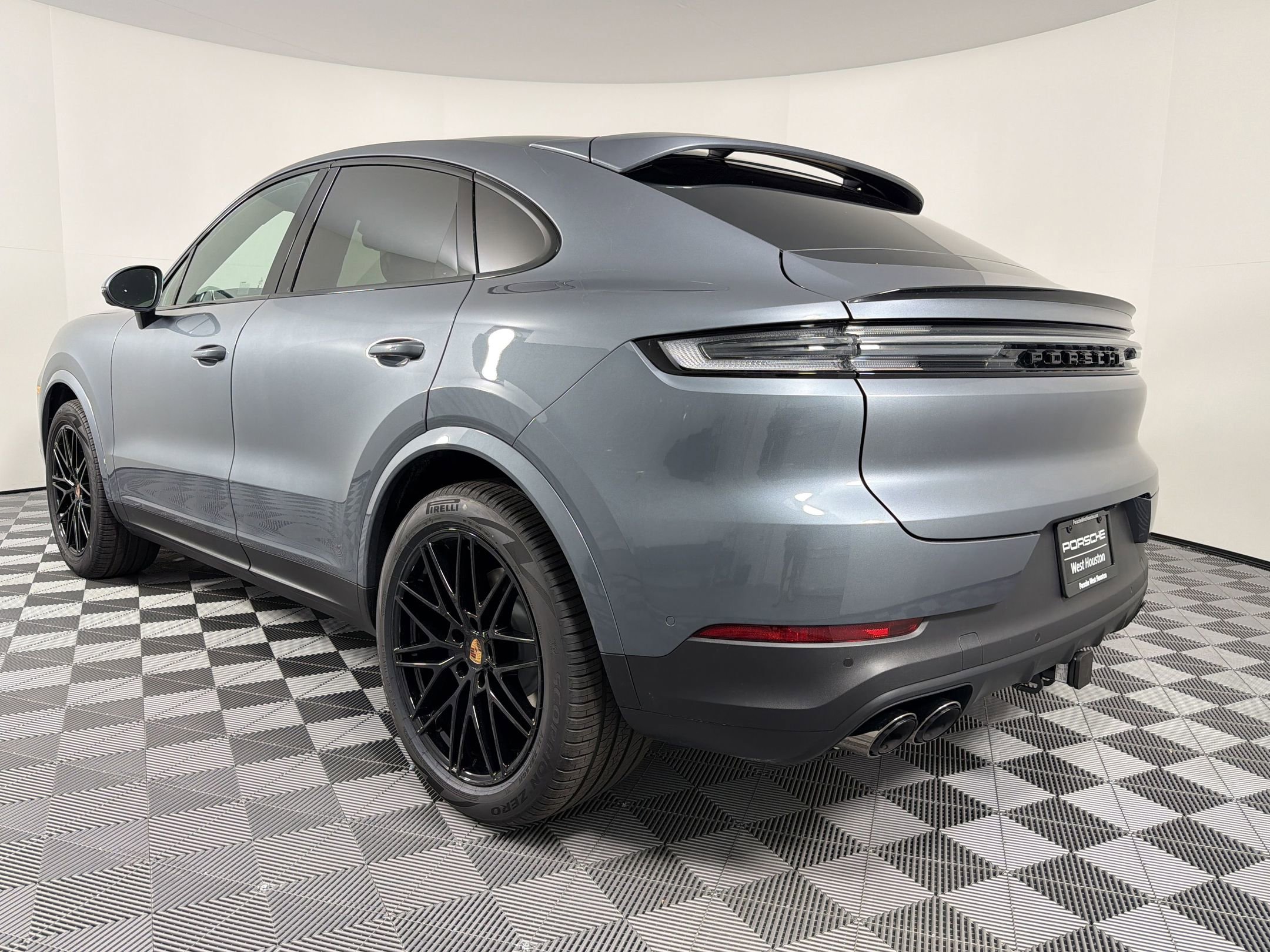 New 2026 Porsche Cayenne Coupe AWD/4WD image 3