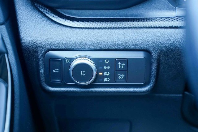 Used 2022 Ford Explorer ST-Line image 33