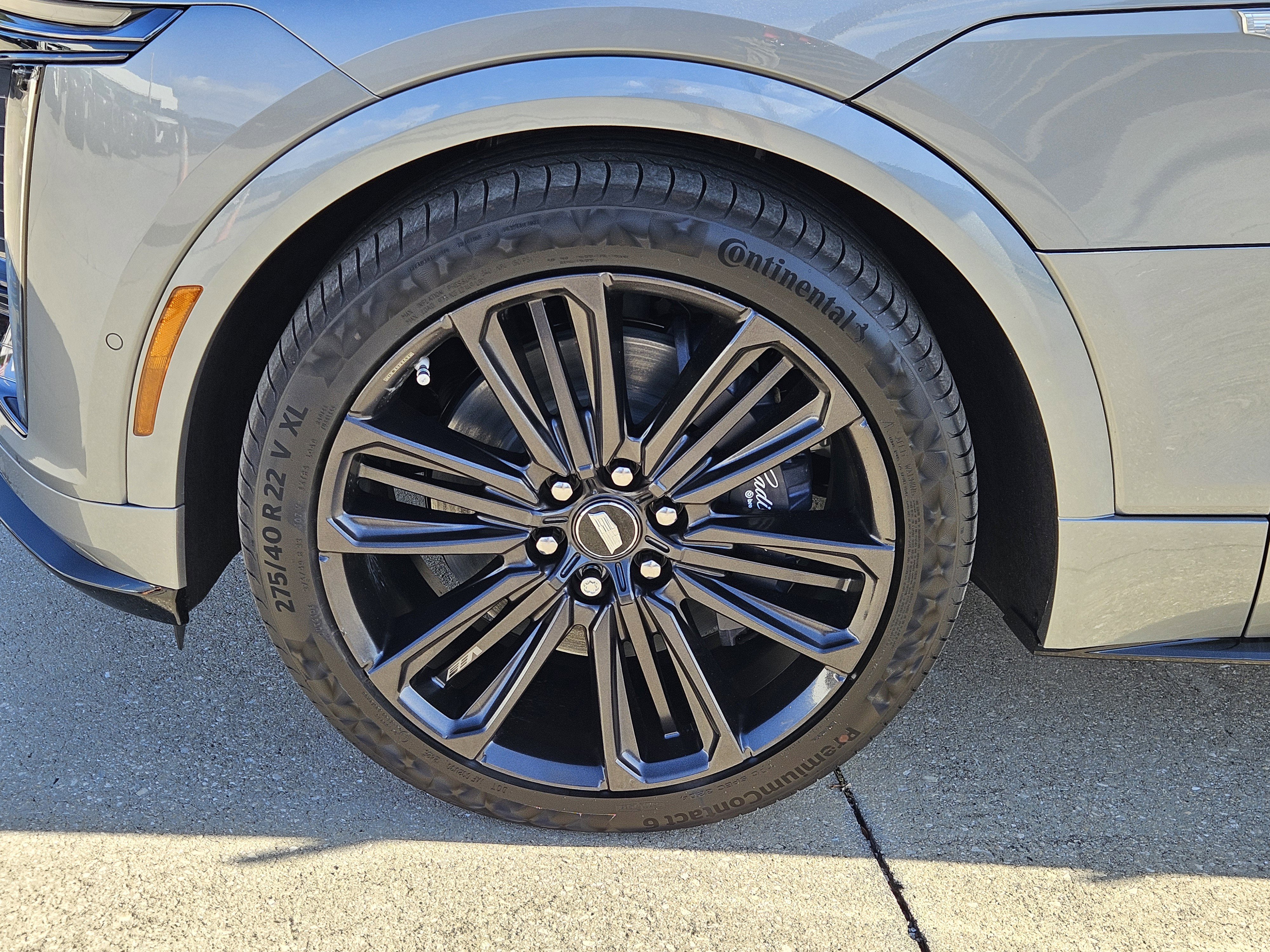 New 2026 Cadillac Lyriq V image 36