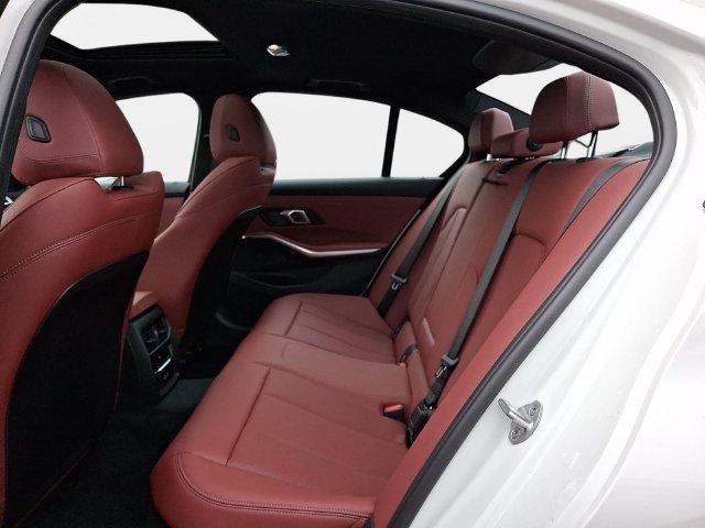 New 2026 BMW 330i xDrive Sedan w/ Convenience Package AWD/4WD image 9