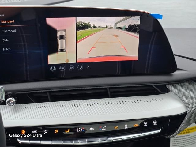 New 2025 Cadillac Optiq Sport 1 w/ LPO, Floor Liner Package AWD/4WD image 26