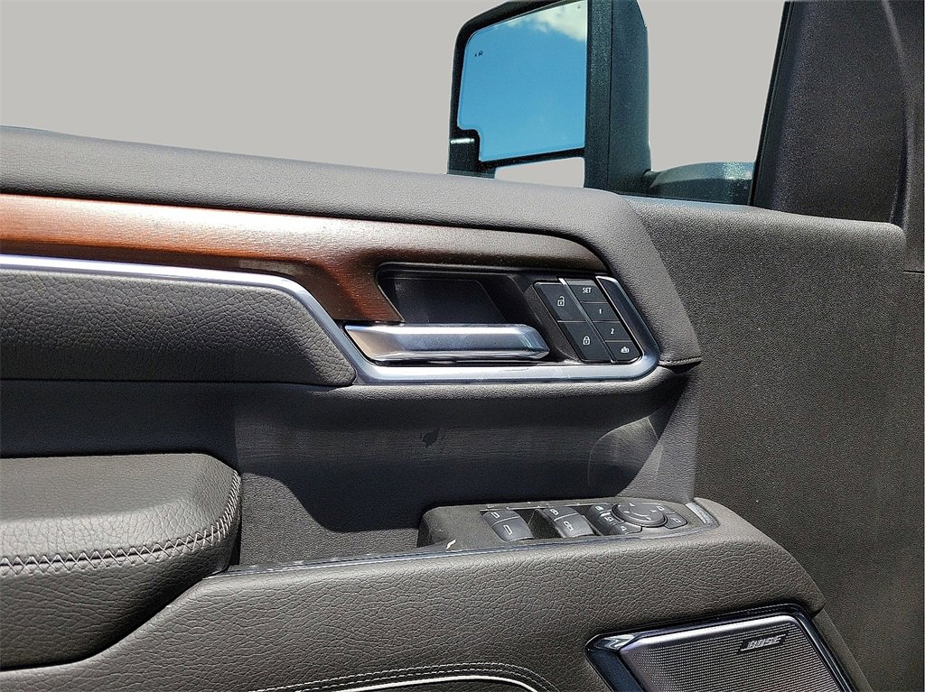 Used 2024 GMC Sierra 2500 Denali w/ Denali Reserve Package image 13