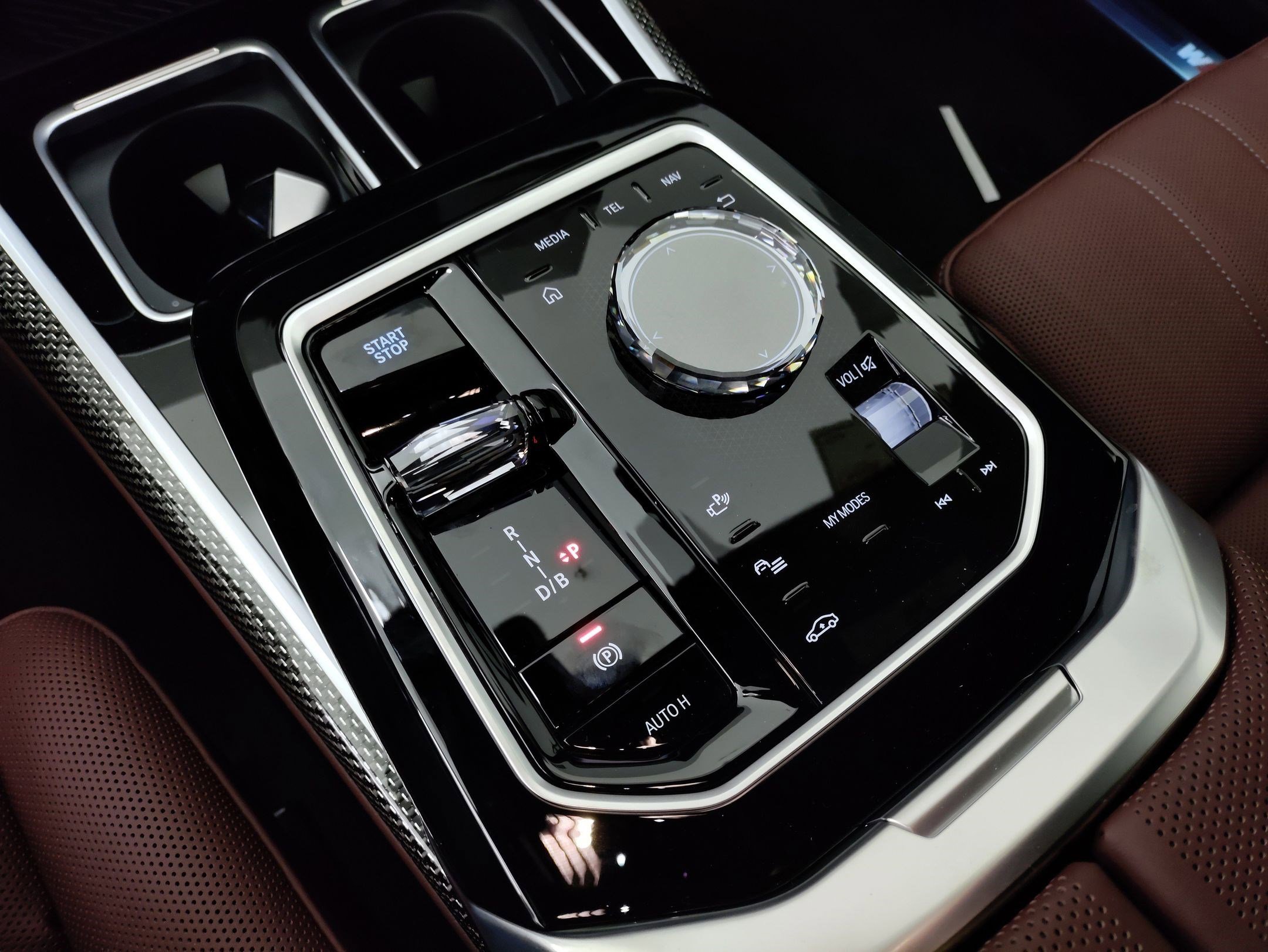 New 2025 BMW i7 xDrive60 w/ Premium Package image 21