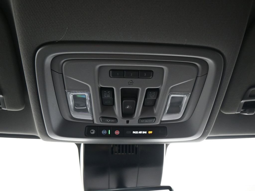 New 2026 GMC Sierra 3500 Denali w/ Denali Reserve Package image 16