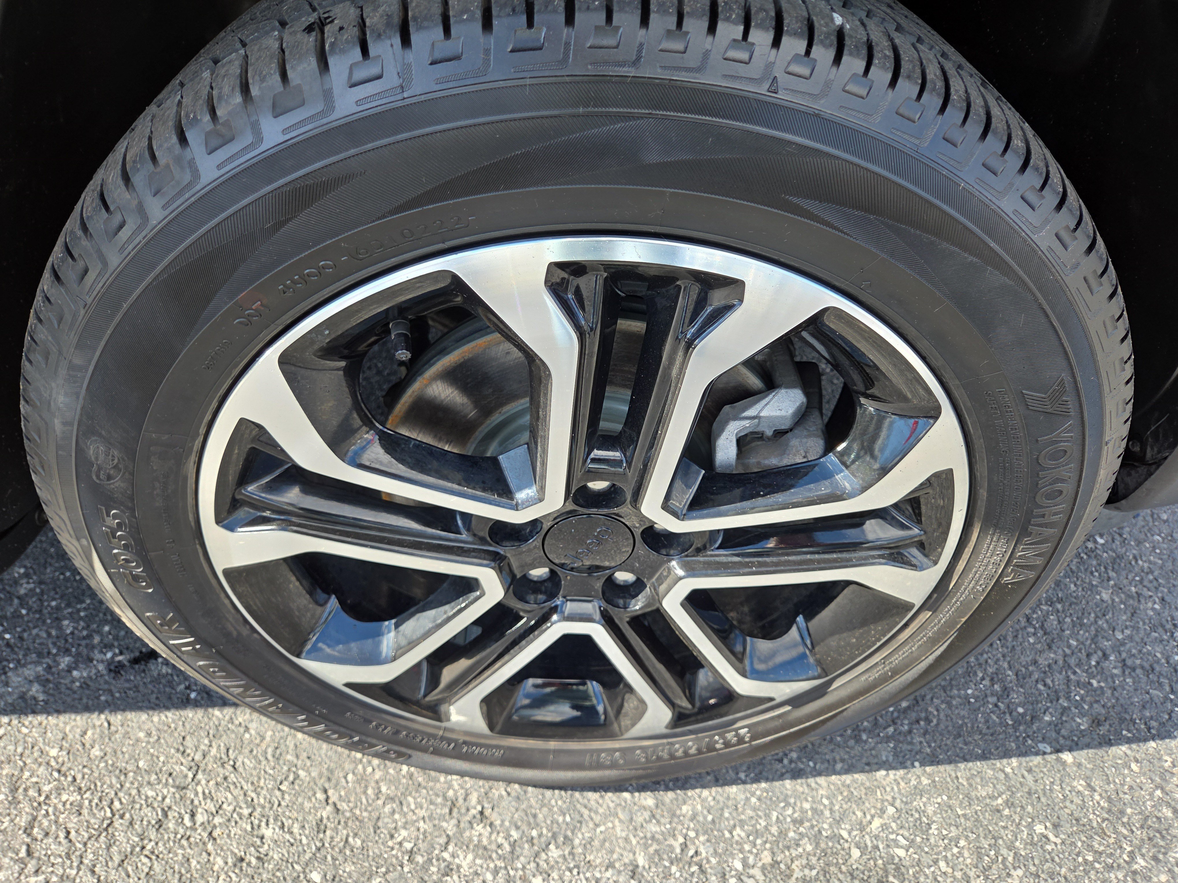 Certified 2022 Jeep Compass Limited AWD/4WD image 10