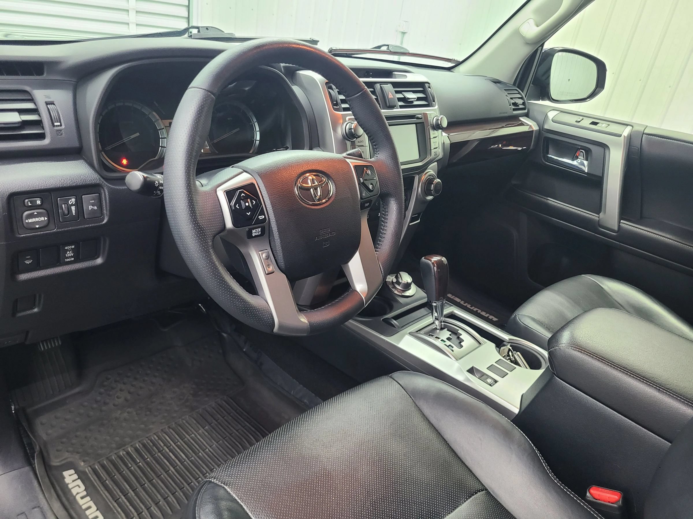 Used 2018 Toyota 4Runner Limited AWD/4WD image 25
