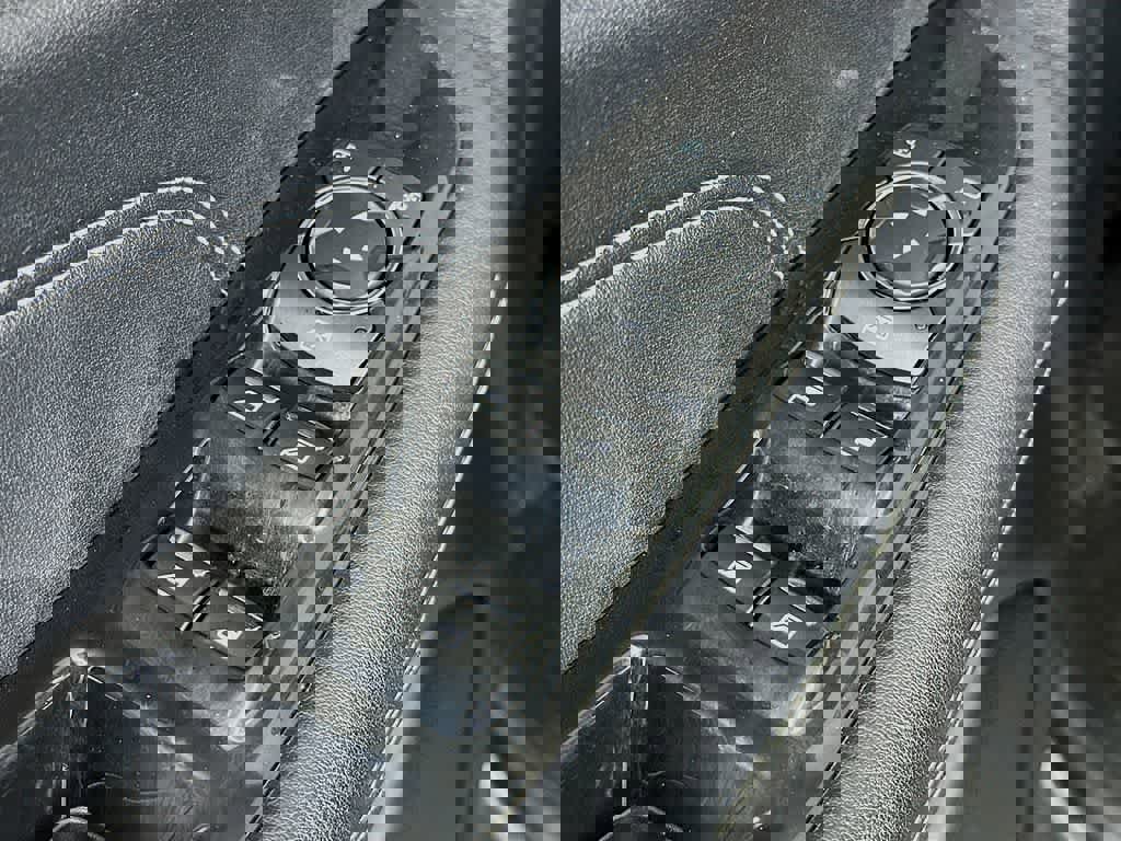 Certified 2018 Ford Edge Titanium w/ Equipment Group 301A image 29