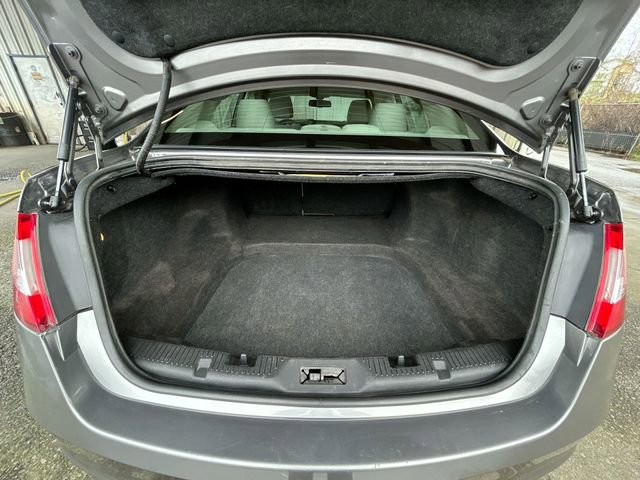 Used 2012 Ford Taurus SEL image 22