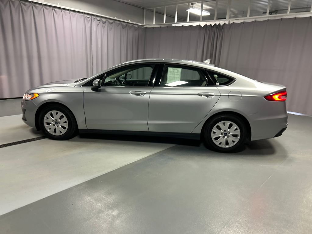 Used 2020 Ford Fusion S image 4